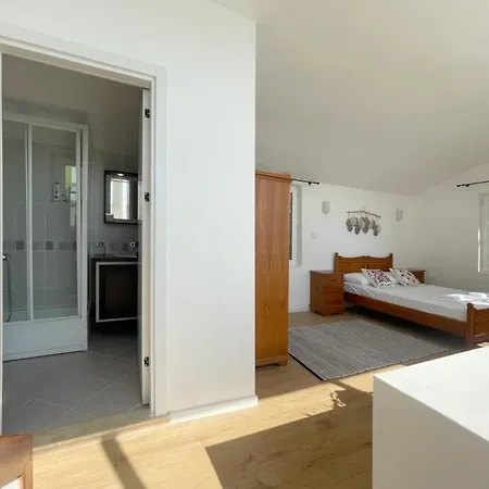 Private 5-bedroom With Pool And Sea View In Bodrum
