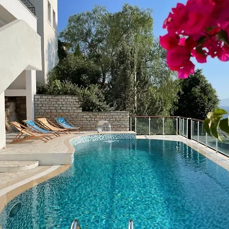 Villa Private 5-bedroom With Pool And Sea View In
