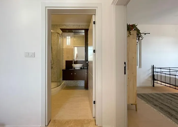 Private 5-bedroom With Pool And Sea View In Villa Bodrum