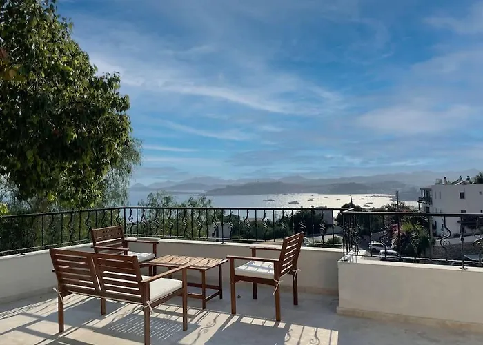 Villa Private 5-bedroom With Pool And Sea View In